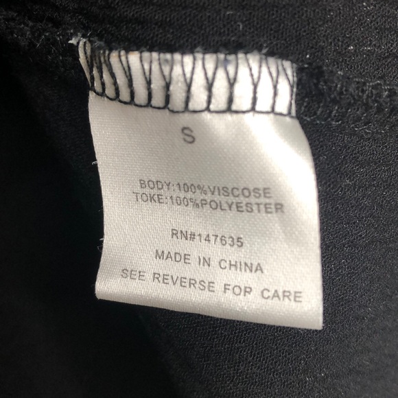 Romeo + Juliet Boho Top Lace Black Sleeveless Blouse - Picture 5 of 5